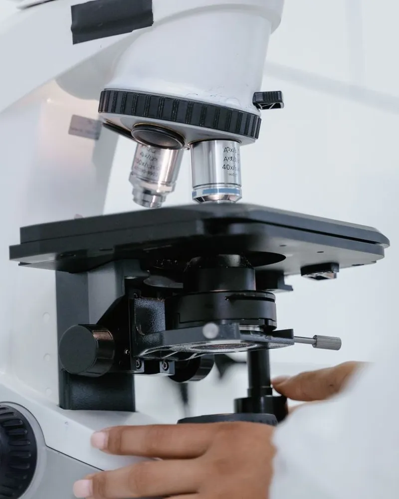 Microscópio de laboratório de patologia